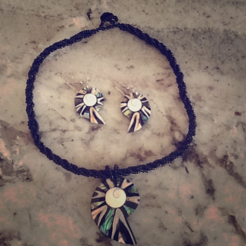 ABALONE & SEED BEAD NECKLACE & EARRING SET